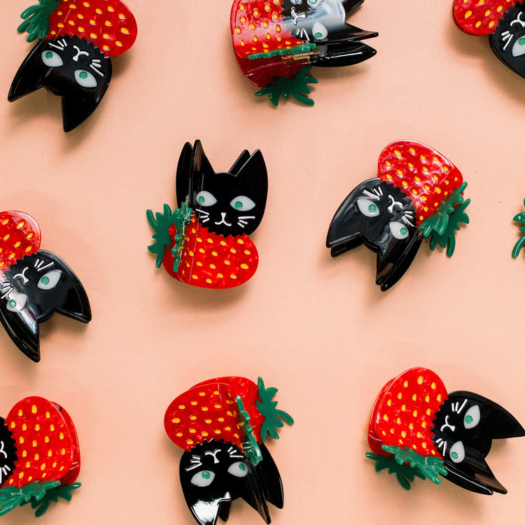 Strawberry Cat Claw
